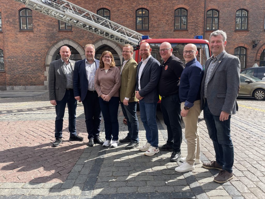 Pohjoismaisten palopäällystöjen edustajat.